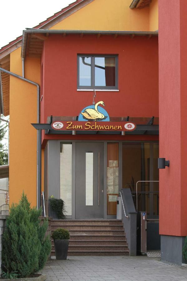 Gasthof Zum Schwanen Kleinostheim ภายนอก รูปภาพ